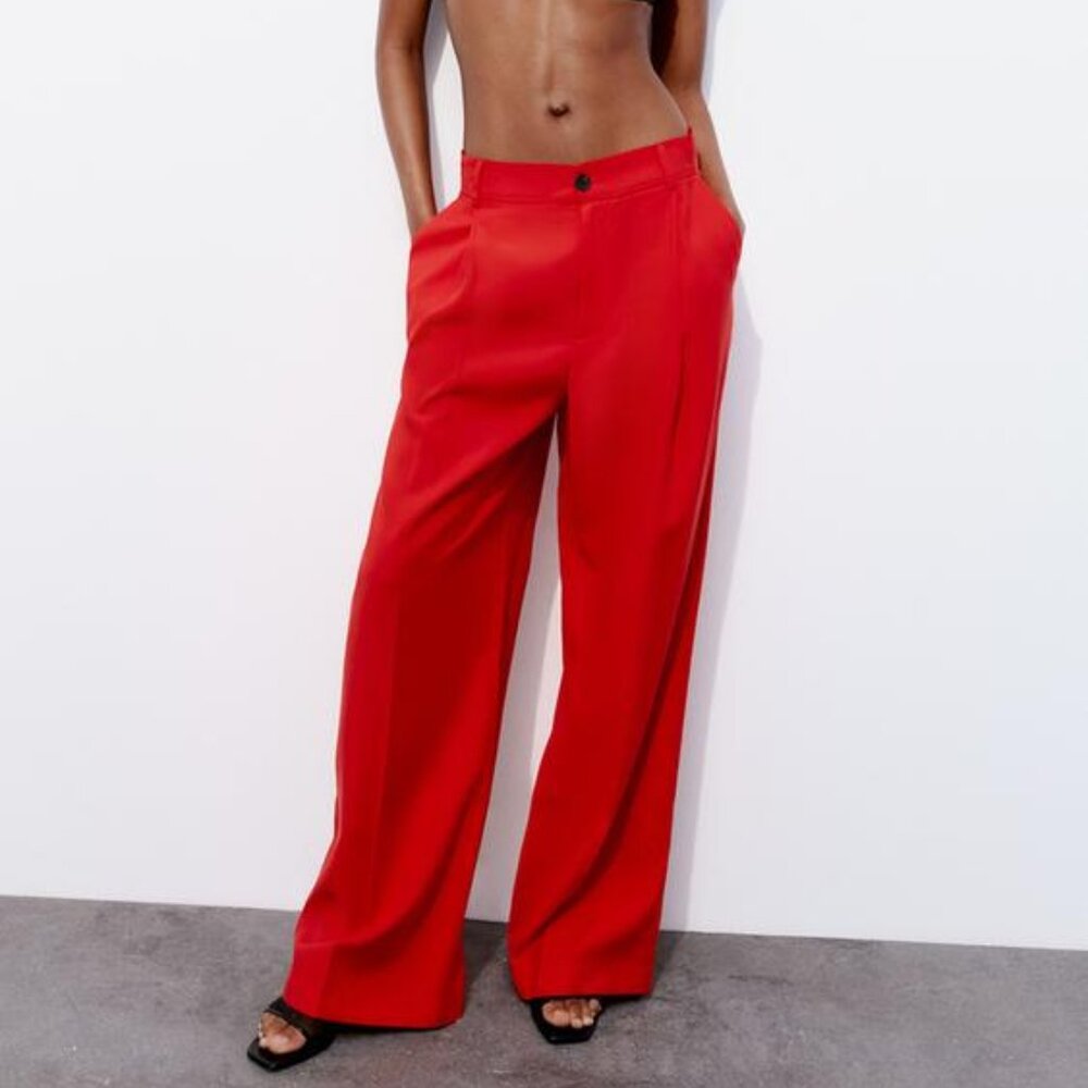 NEW Wide Leg Flowy Pleated Pants w/Pockets - Size M - NEW